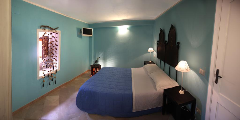 Bed and Breakfast Blu Bosa Habitación foto